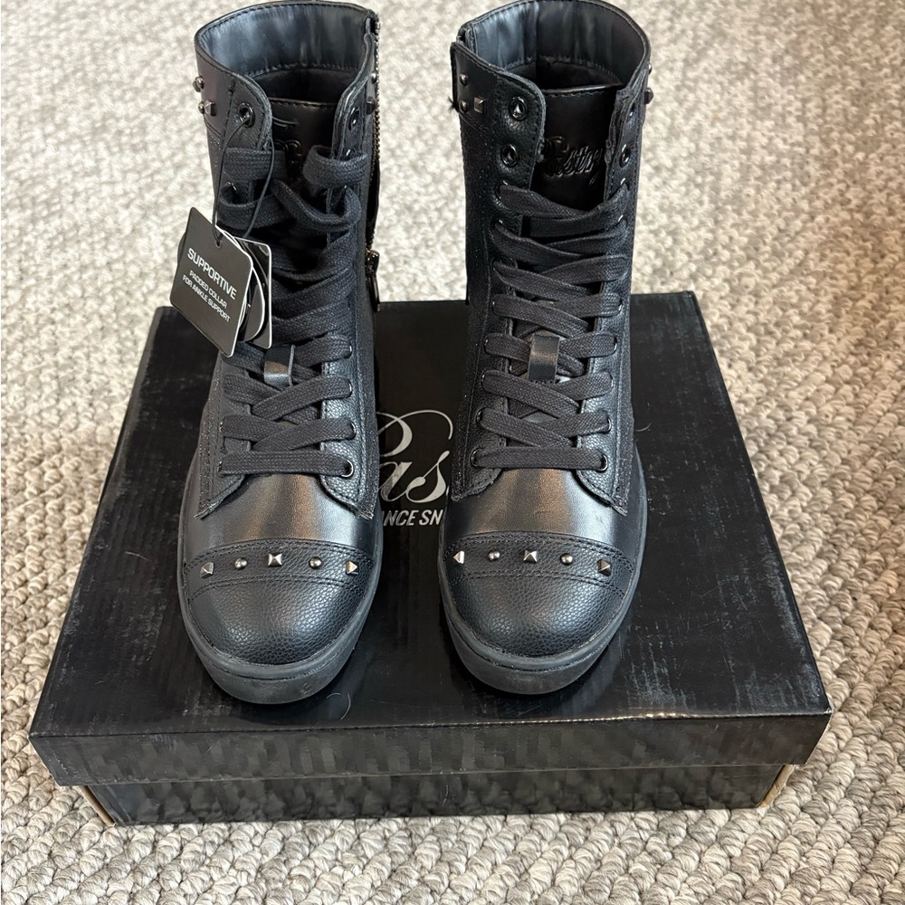 NIB Pastry Military Glitz boots